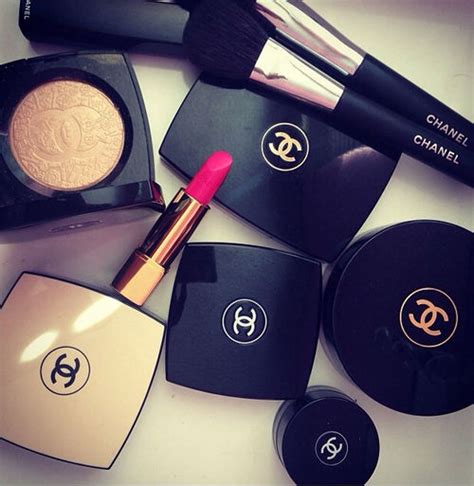 chanel make up facebook